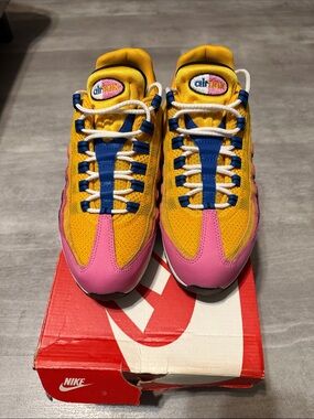Unisex 95 Air Max Yellow Pink Blue Lace-Up Sneakers